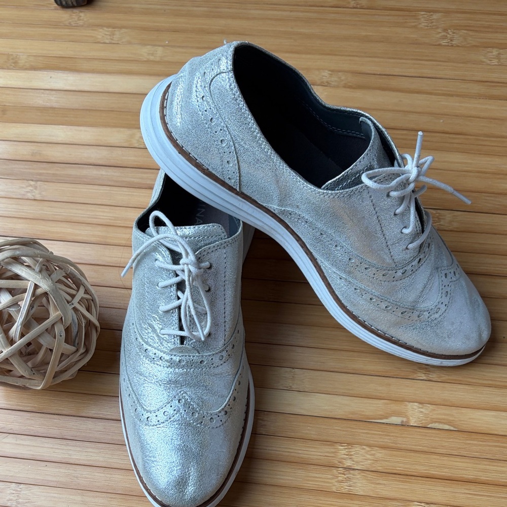 Cole Haan metallic silver Size 8B